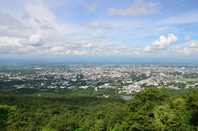 Chiang Mai: Hike on Monk’s Trail and Doi Suthep Private Tour - Wat Pha Lat, the peaceful first temple