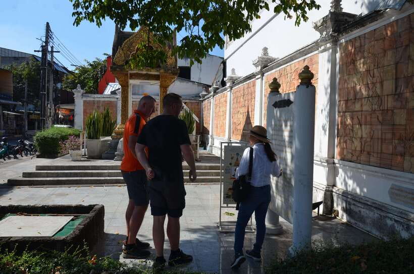 Chiang Mai: Historic Temples and City Guided Walking Tour - Wat Chedi Luang and the tour’s grand finish