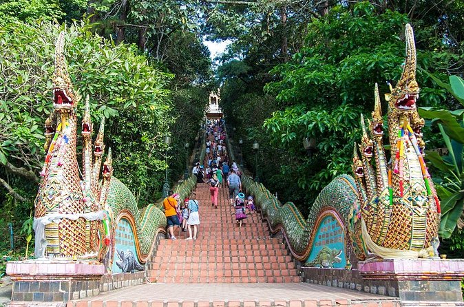 Chiang Mai Iconic Temples and City Tour - Wat Chedi Luang: the 40-minute old-city finale