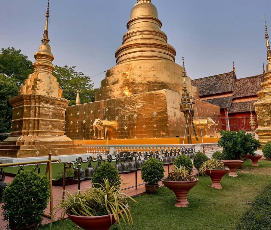 Chiang Mai Light: Tuk Tuk Night Tour with Temples & Markets - Key points to know before booking