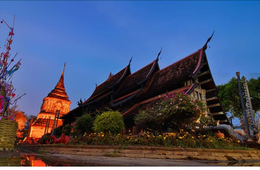 Chiang Mai Light: Tuk Tuk Night Tour with Temples & Markets - What the $51 price really gets you
