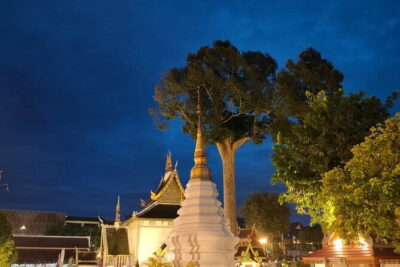 Chiang Mai Old City & Temples 3 hour Twilight Walking Tour