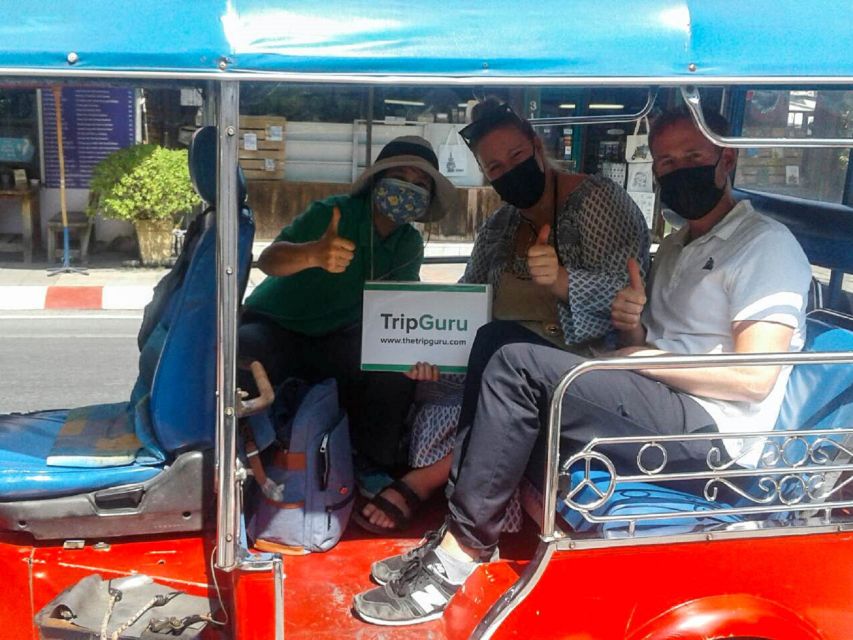 Chiang Mai: Private Tuk Tuk Tour of City Temples With Pickup - Three Kings Monument and Chiang Mai’s founding story