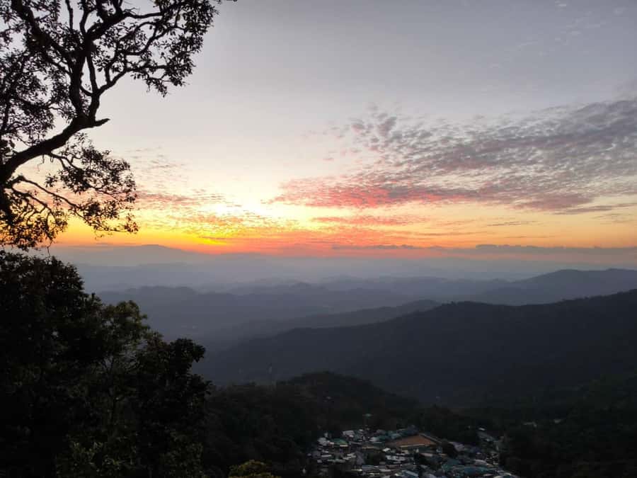 Chiang Mai Sunset Point,Wat Pha Lat,Wat Doi Suthep,Wat Umong - Who will get the most from this tour?