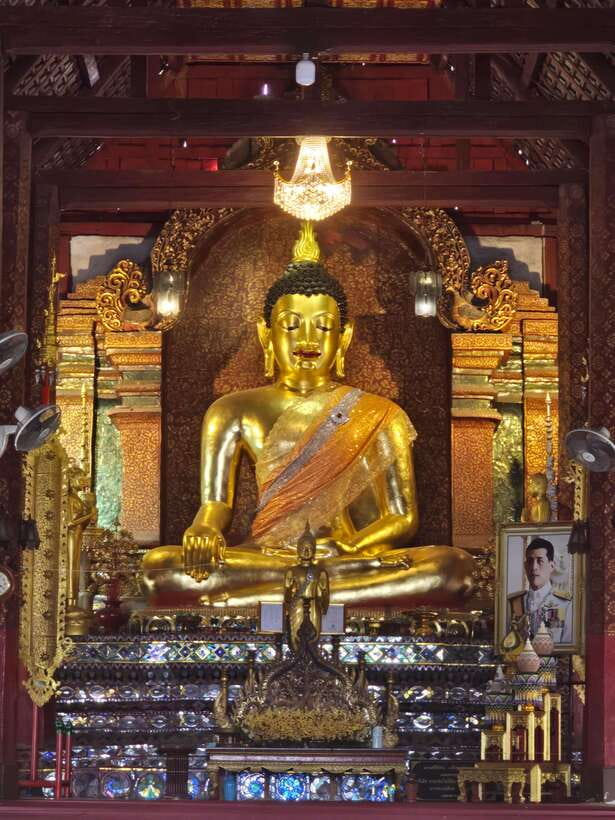 Chiang Mai: Temple & City Tour Part II - Four temples, four different sides of Chiang Mai