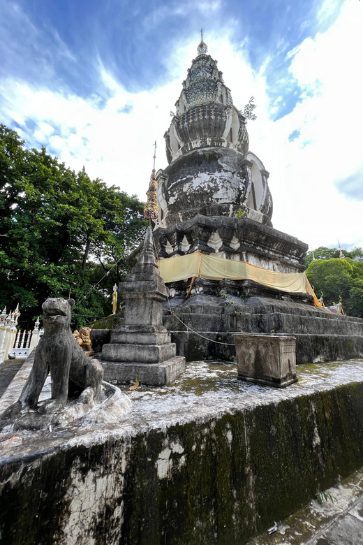 Chiang Mai: Temple & City Tour Part II - What the guides add beyond the buildings