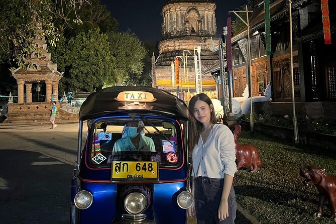 Chiang Mai Temples and Market Tuk-Tuk Evening Night Tour - Wat Phra Singh, a strong first temple stop