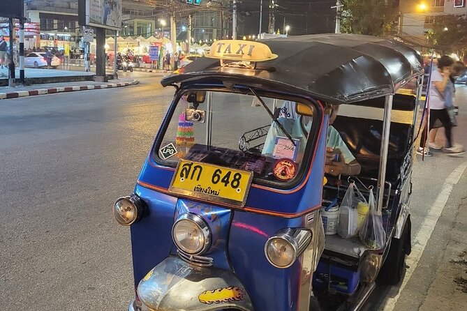 Chiang Mai Temples and Market Tuk-Tuk Evening Night Tour - What the tuk-tuk ride is really like