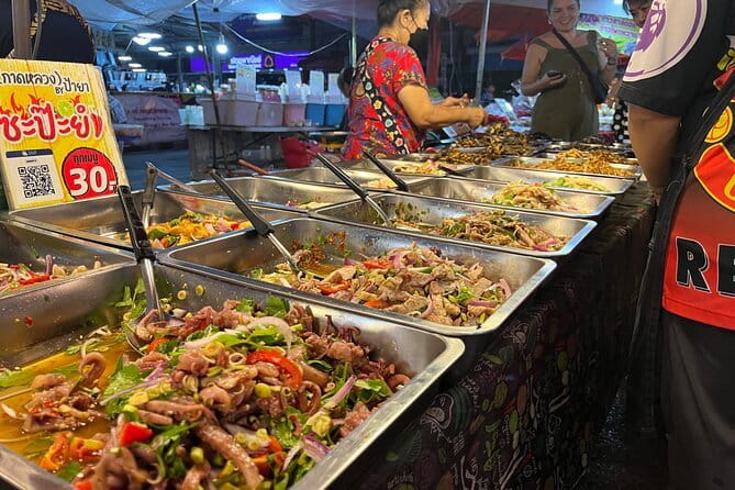 Chiang Mai Temples and Market Tuk Tuk Night Tour - Wat Lok Molee brings you beyond the main old city sights
