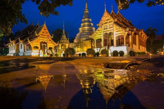 Chiang Mai Temples and Market Tuk Tuk Night Tour - Wat Phan Tao offers a quieter half hour