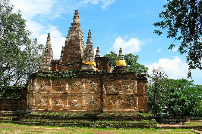 Chiang Mai Temples & City - Wat Ched Yot and its seven-spire design