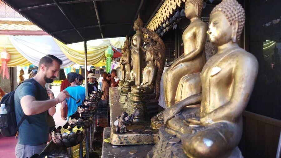 Chiang Mai: Wat Pha Lat & Wat Phra That Doi Suthep Tour - The evening light is the real advantage