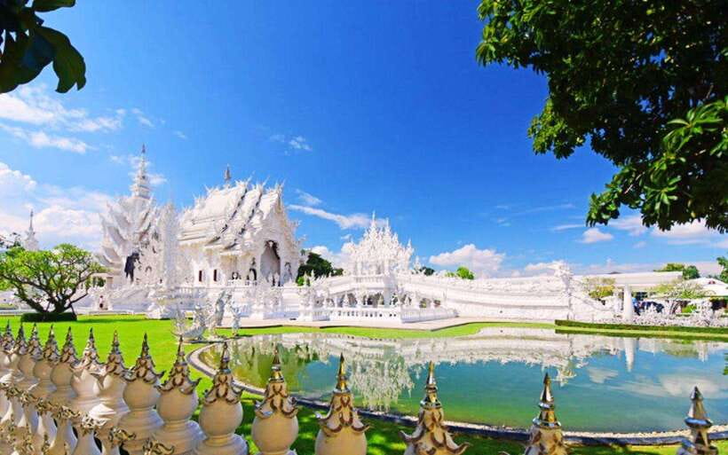 Chiang Mai: White, Blue & Big Buddha Temples in Chiang Rai - The real appeal of a Chiang Rai day trip