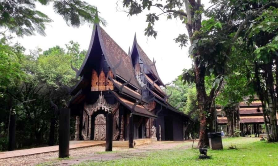 Chiang Rai: 3 Temples and Golden Triangle 1 Day Tour - Golden Triangle by tourist boat