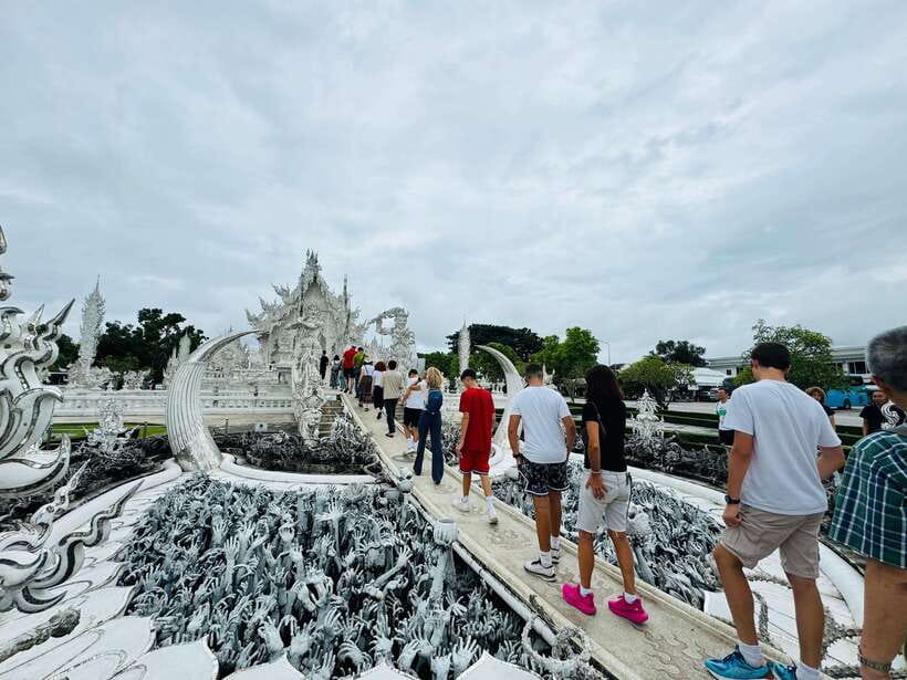 Chiang Rai: Iconic Temples & 7 Major Sites—River View Buffet - Why this tour works for first-time Chiang Rai visitors