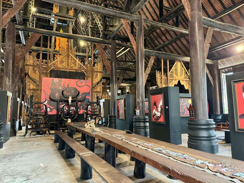 Chiang Rai: Iconic Temples & 7 Major Sites—River View Buffet - The Longneck Karen Village and the ethical question