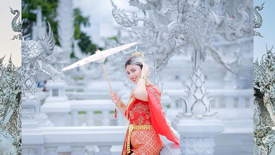 Chiang Rai:Photos of traditional Thai costumes,White Temple - Should you book the White Temple photo experience?