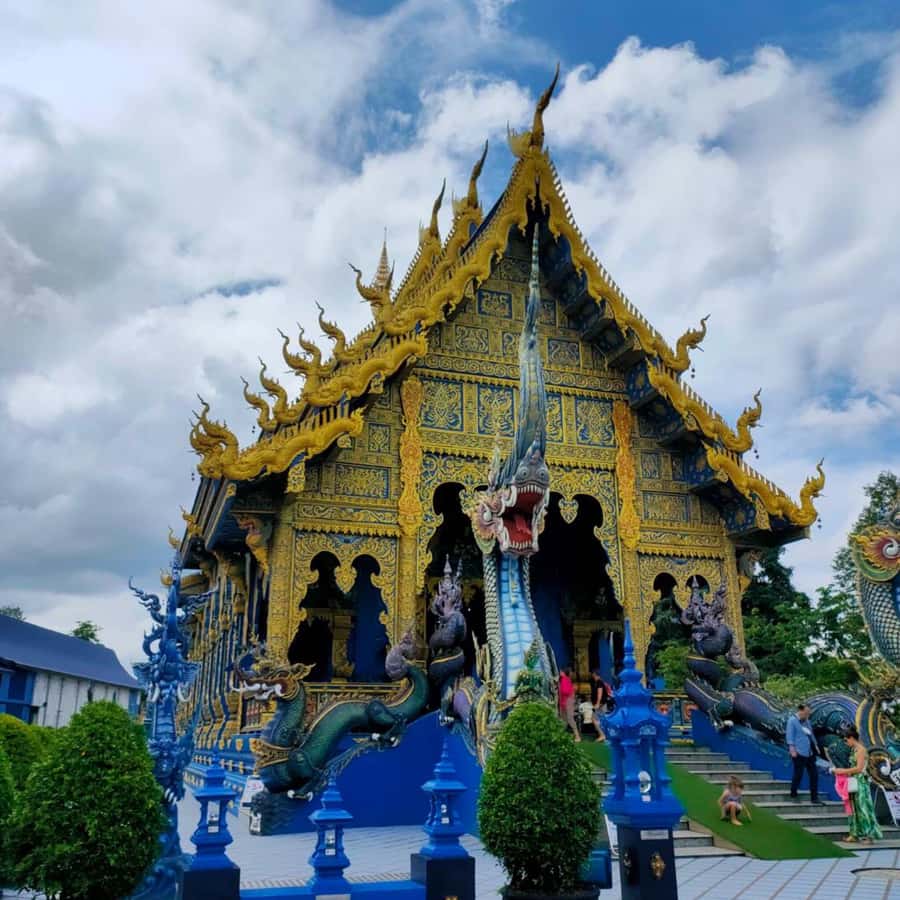Chiang Rai: Temples Trip with Sang Kaew and Lalitta Cafe - Key points at a glance