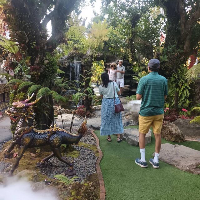 Chiang Rai: Temples Trip with Sang Kaew and Lalitta Cafe - Lunch in Chiang Rai