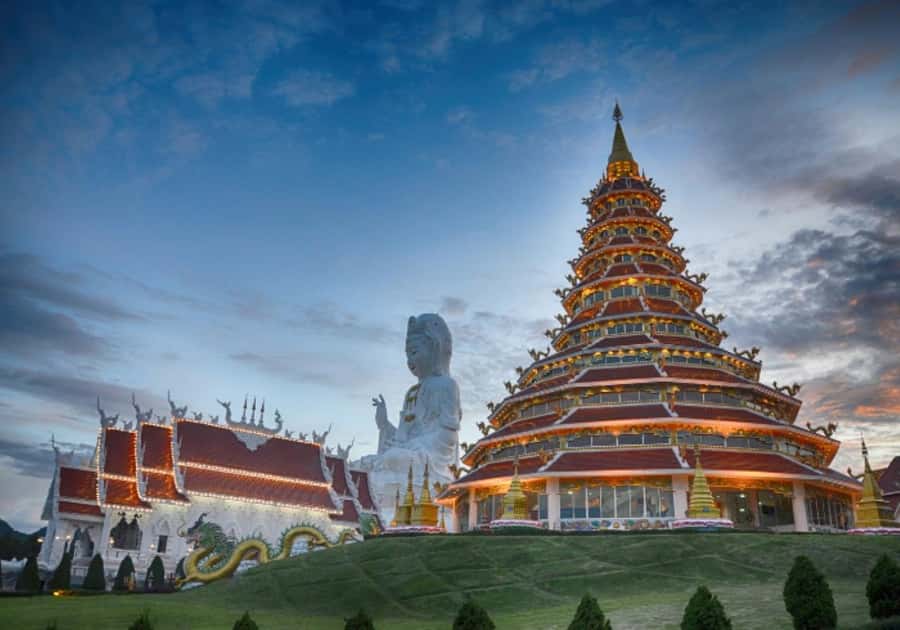 Chiang Rai: White, Blue, Red Temples, Long Neck Tour - The morning ride from Chiang Mai