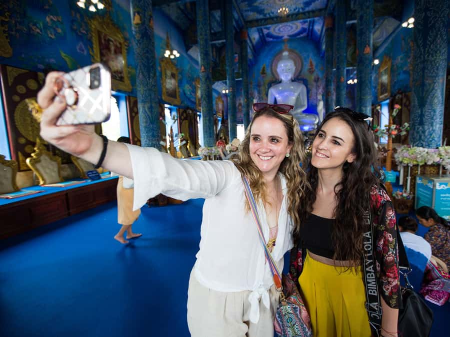 Chiang Rai White Temple and Blue Temple Day Tour - What the road trip feels like from Chiang Mai
