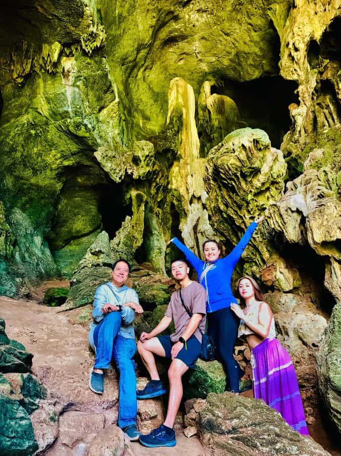 Chiangmai : Rainbow Cave , Unseen Canyon and Lanna temple - Walking Through Ob Kan Valley