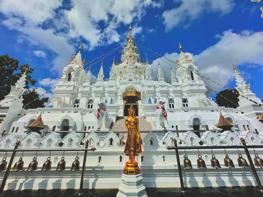 Chiangmai : Rainbow Cave , Unseen Canyon and Lanna temple - The Picnic Viewpoint Break