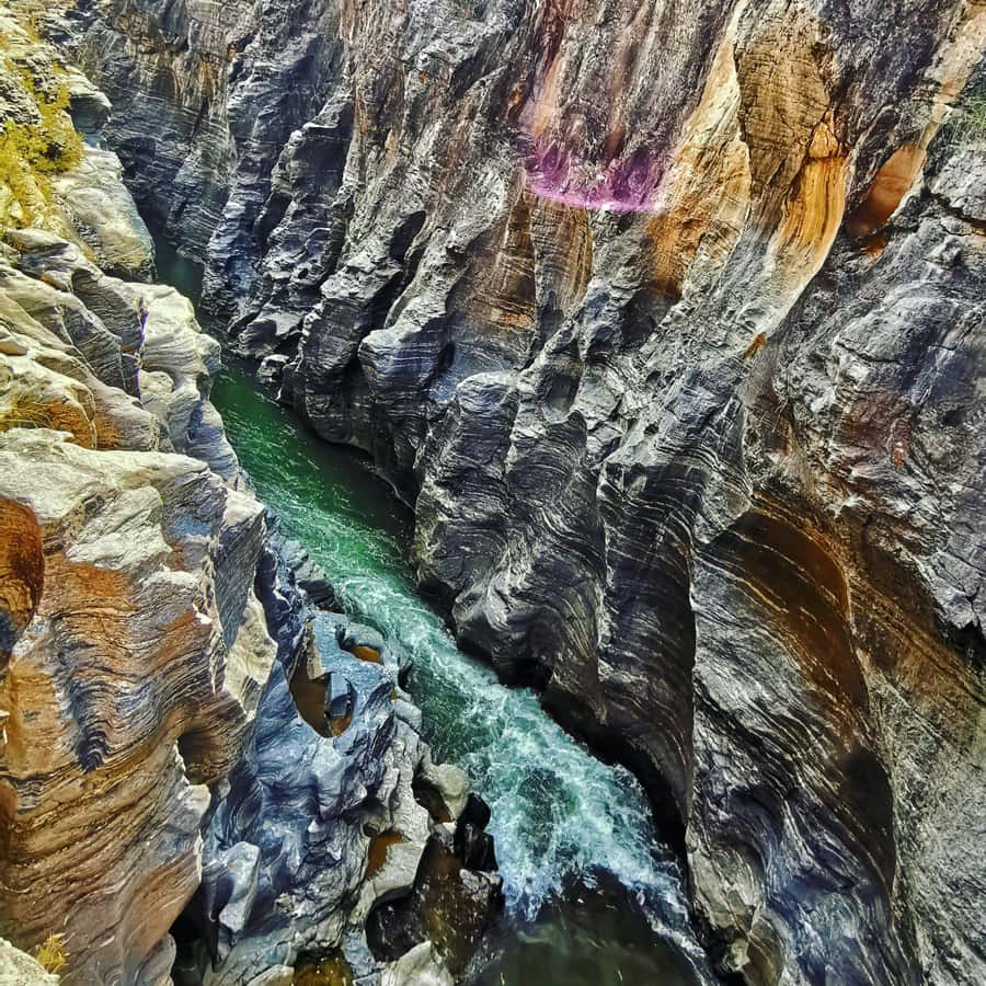 Chiangmai : Rainbow Cave , Unseen Canyon and Lanna temple - Rainbow Cave and Emerald Cave: The Natural Headliners