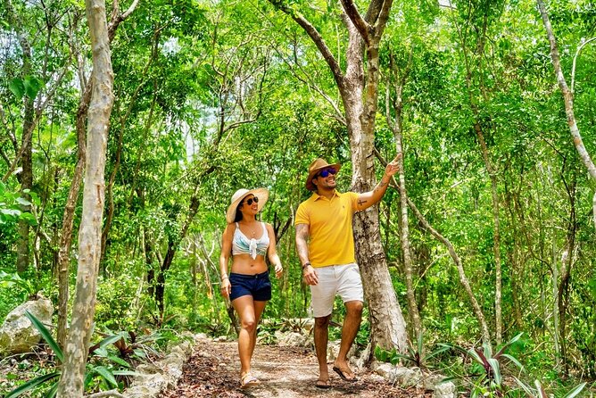 Chichen-Itza Mayan Temples, Cenote and Valladolid with Lunch - Valladolid offers color, but only 30 minutes