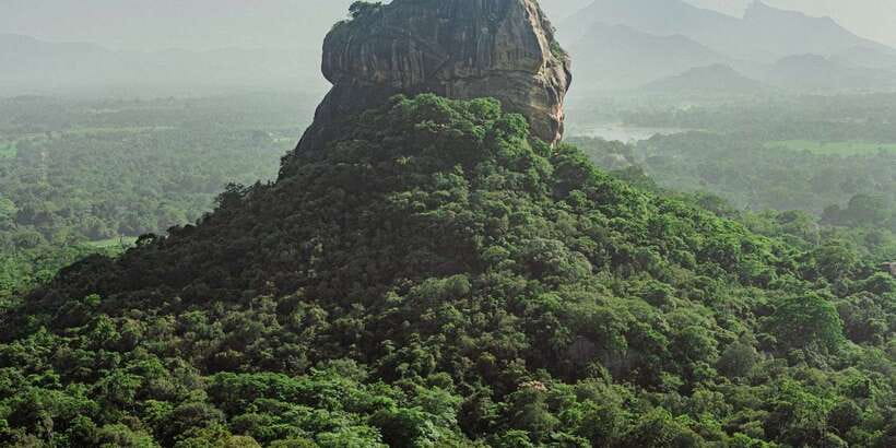 Colombo/Negombo to Sigiriya, Dambulla & Jeep Safari Day Tour - A very full day from Colombo or Negombo