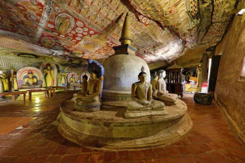 Colombo: Sigiriya, Dambulla Caves, & Wildlife Day Tour - Reaching the Lion Rock Fortress