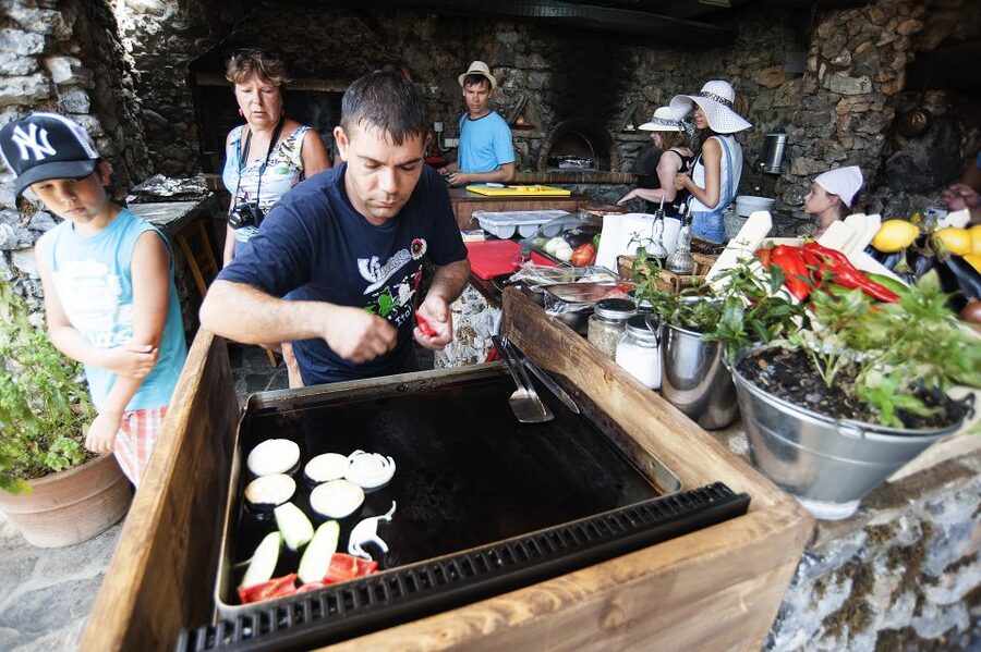 Crete: Lassithi Plateau & Kera Monastery Tour with Ceramics - What the $44 price really gives you