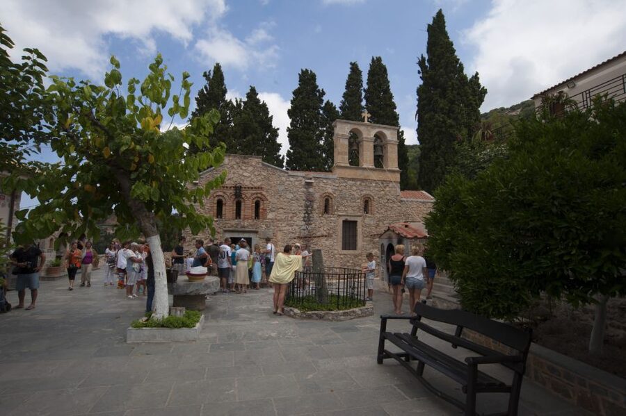 Crete: Lassithi Plateau & Kera Monastery Tour with Ceramics - Kera Kardiotissa Monastery and its quiet chapel