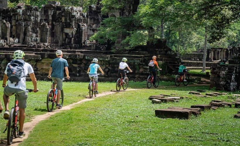 Cycle Angkor Backroad Bike Tour / E-Bike or Tuk Tuk - The guides make the difference