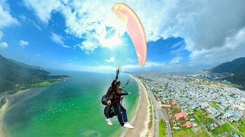 Da Nang: Paragliding with Views of Lady Buddha Statue 2025 - The Safety Briefing on the Peninsula