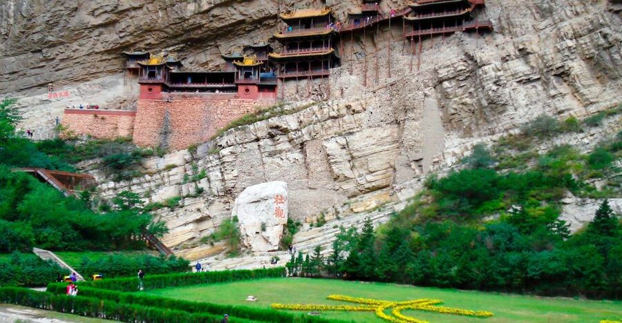 Datong: Temples and Grottoes day tour with tickets options - What the mixed rating tells you