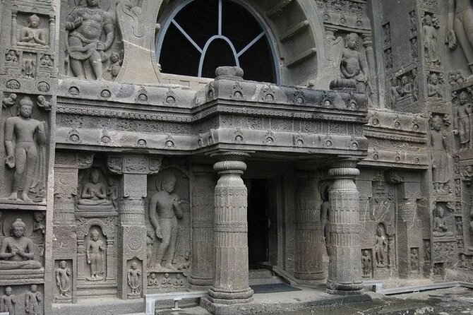 Day tour of Ajanta caves - What the private format changes