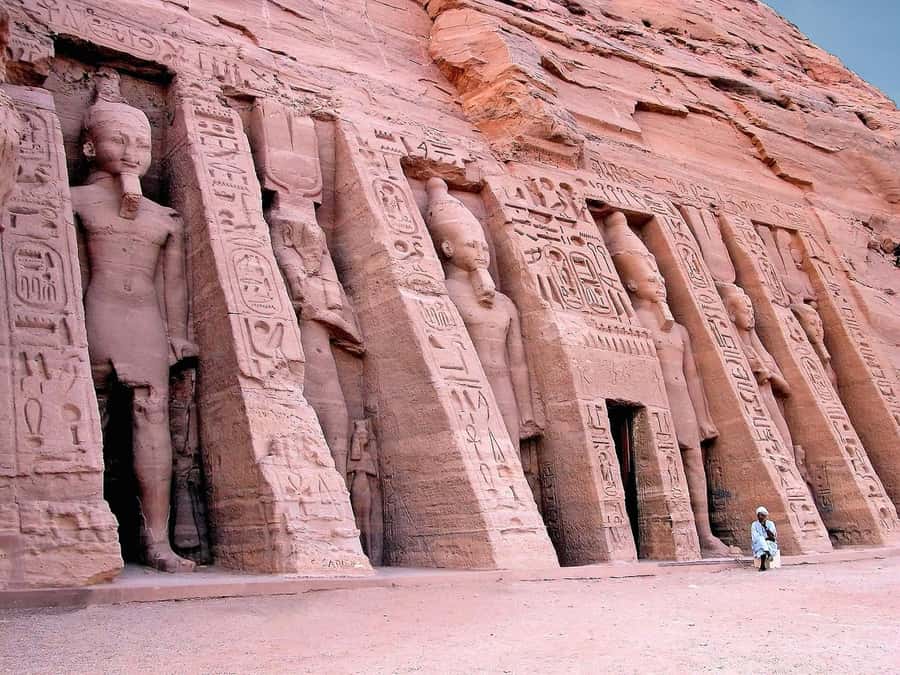 Day Tour To Abu Simbel Temple Complex From Aswan - What the private vehicle adds