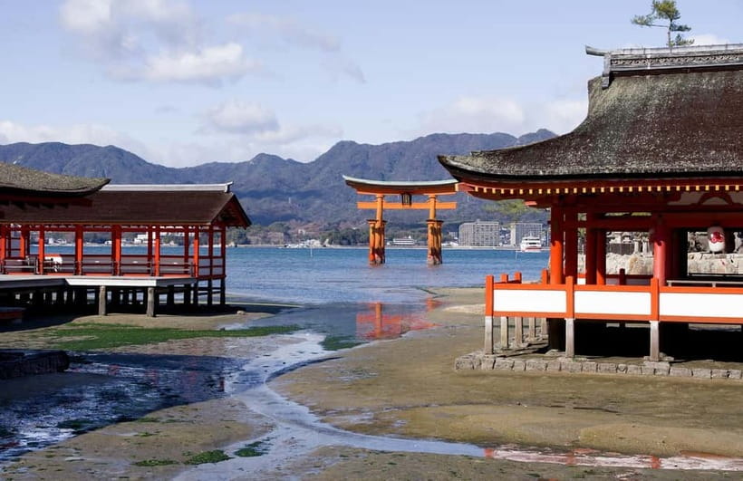 Day Trip to Hiroshima & Miyajima with Itsukushima Shrine - Your 100 minutes on Miyajima