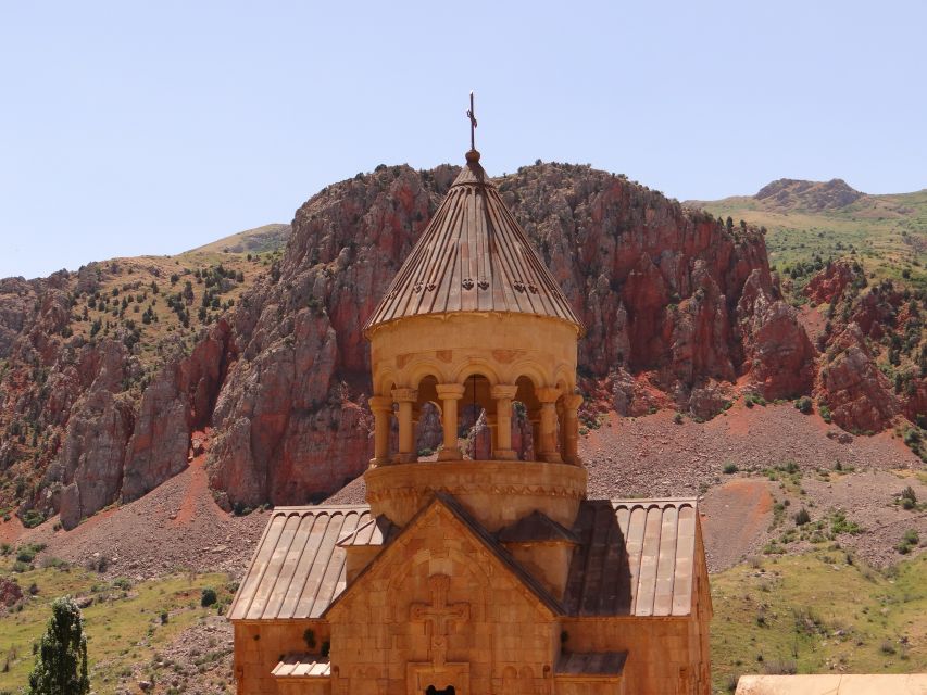 Day trip to Khor Virap, Areni Winery and Noravank Monastery - What the small group changes