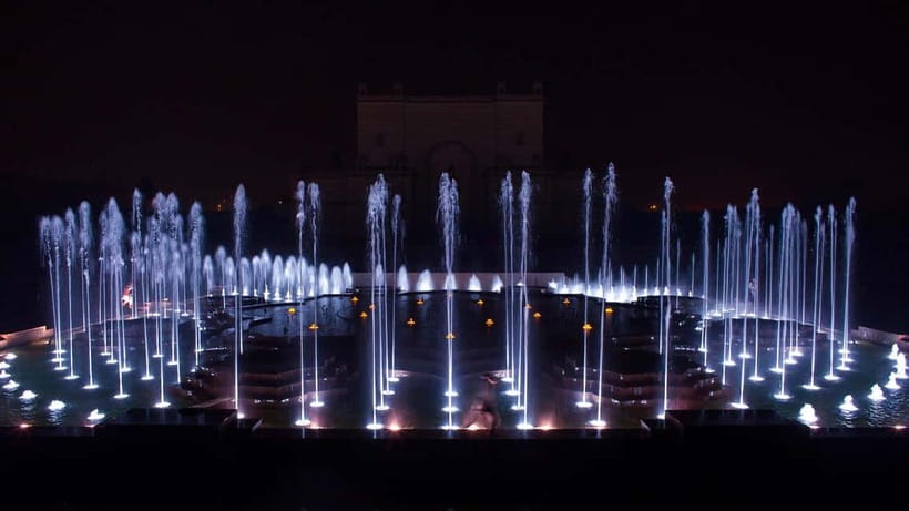 Delhi: Akshardham Temple Tour with Light and Water Show - Sanskruti Darshan, a boat ride through Indian achievements