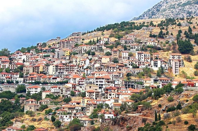 Delphi private tour: Navel of Earth, Apollo Temple, Oracle - Lunch in Delphi, with room for your own choice