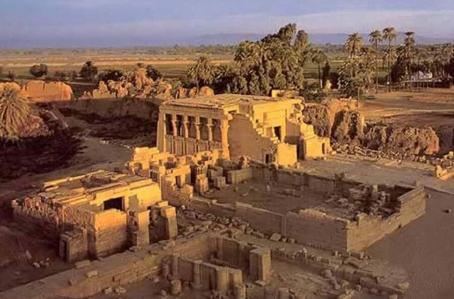 Dendera and Abydos Temples Guided Tour From Luxor - What the guide adds to the temples