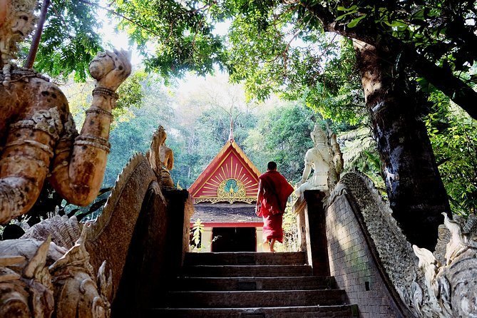 Doi Suthep and Wat Pha Lat Sunrise Private Tour – Half Day - Booking, cancellation, and practical value