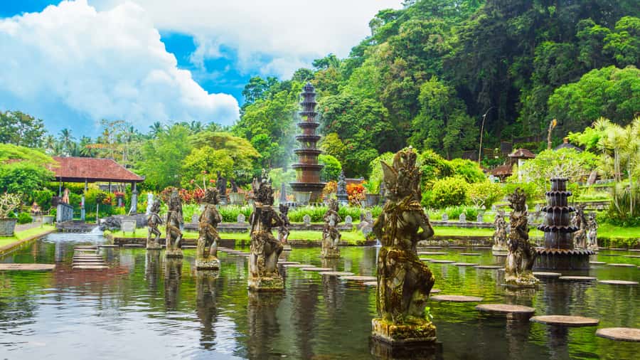 East Bali Tour All In: Lempuyang, Tirta Gangga, Besakih - What this 10-hour East Bali day is really about