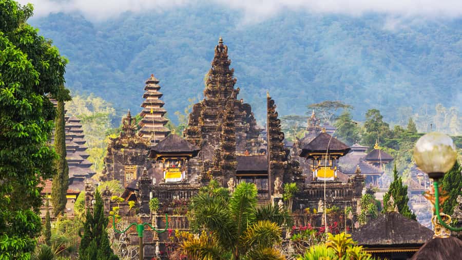 East Bali Tour All In: Lempuyang, Tirta Gangga, Besakih - Why the private car matters in East Bali