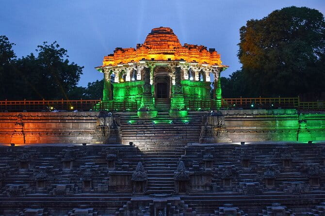 Easy Private Tour at Sun Temple and Rani Ki Vav by Car - Modhera Sun Temple: stonework shaped around solar worship
