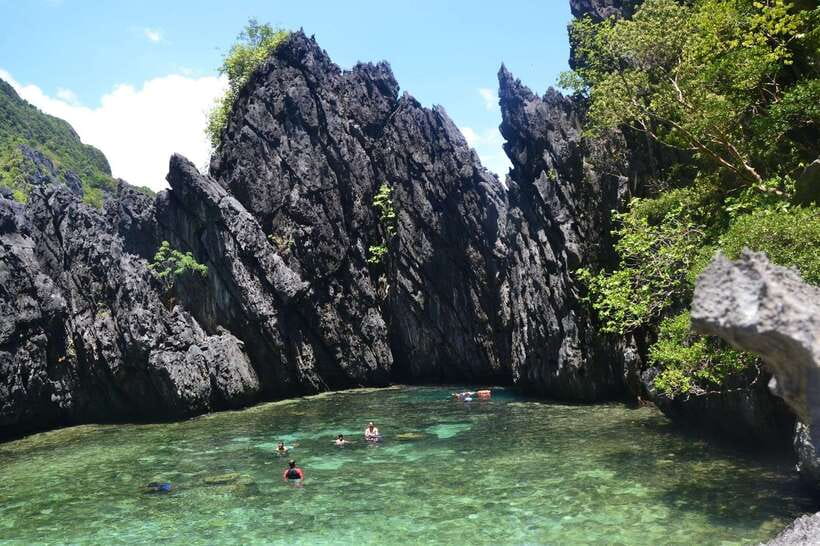 El Nido Island Hopping Tour C: Hidden Beaches & Shrine - Secret Beach and the small passage