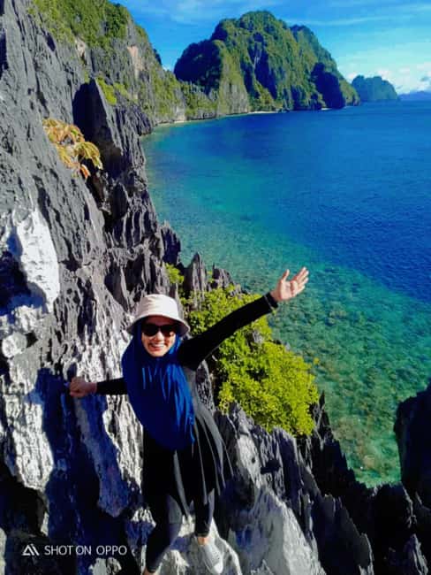 El Nido: Tour C with Matinloc Shrine and white sand beaches - Helicopter Island: the strongest opening stop