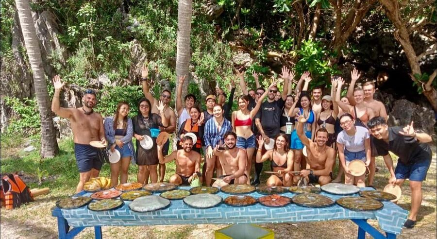 El Nido: Tour C with Matinloc Shrine and white sand beaches - The secret stop and changing route order